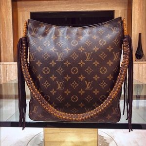 Authentic Louis Vuitton Looping GM Fringe